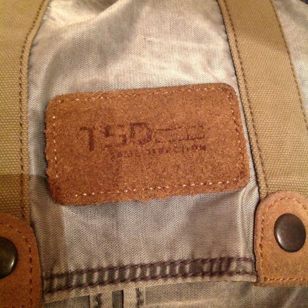 T.S.D. Distressed washed cotton denim backpack - Picture 4 of 8
